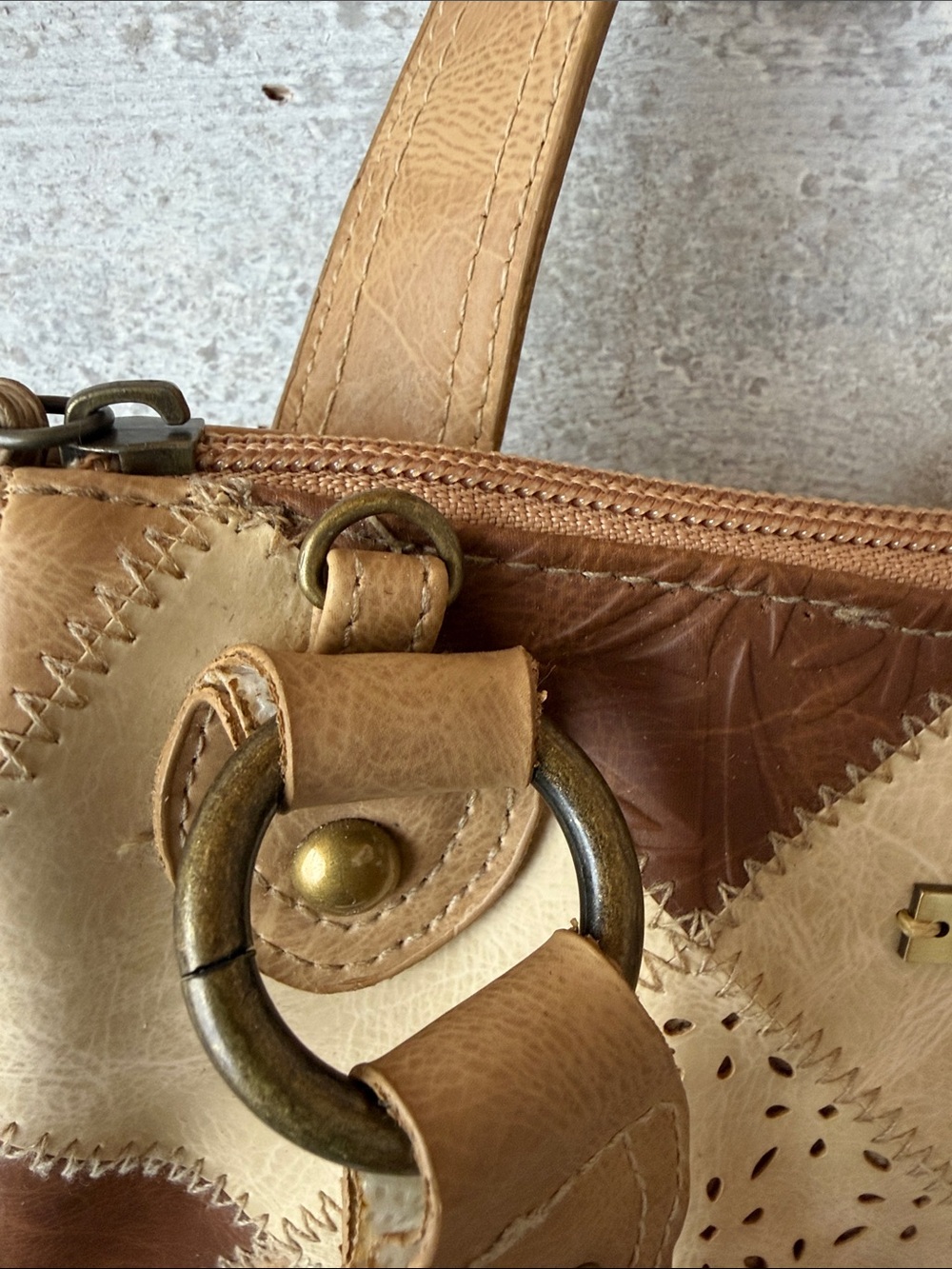 The Stone Y2K patchwork handbag - Picture 4 of 9